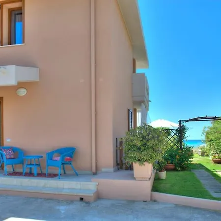 Daniela Sul Mare. Villa